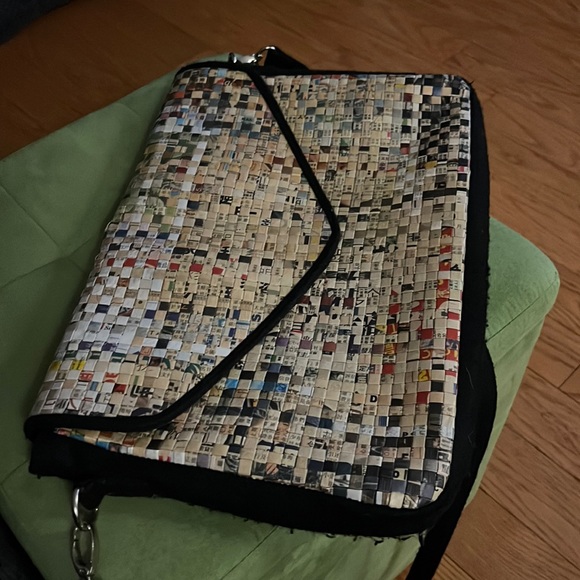 Unique Recycled Newspaper Messenger Bag Hand Woven Lined Laptop Sleeve Unisex - Picture 16 of 16
